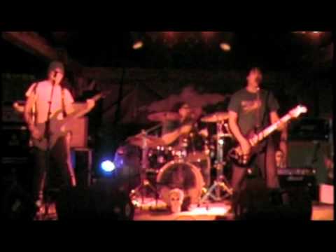 The Crown of 91 - Punk Rock Girl (Live at Blondie's)
