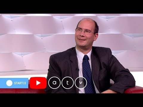 a kezén viszket egy nagy vörös folt