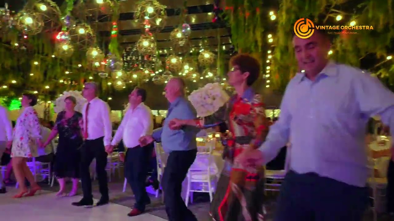Roxana Sava & Vintage Orchestra - Ce se aude mai neicuta, Lung ii drumul gorjului, Sarbe Live Nunta