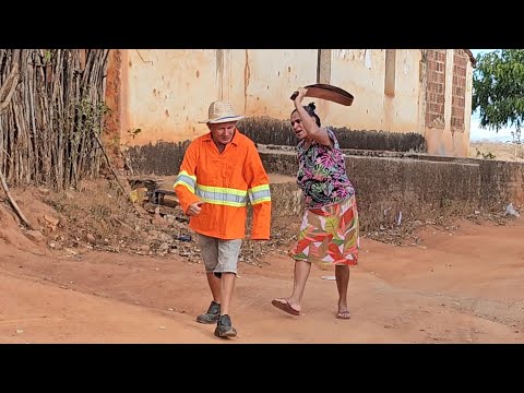 Seu mane só queria ajudar a seu antonio e acabou apanhando  #comedia #humor #viralvideo #video 