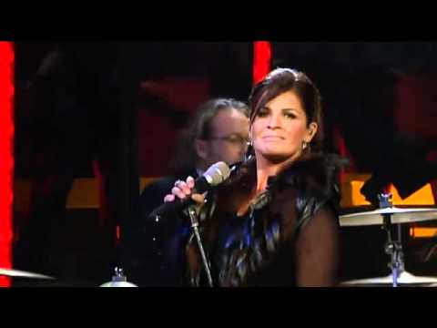 Carola performing Suspicious Mind