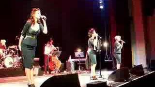 Puppini Sisters - Tu Vuo Fa L&#39;Americano