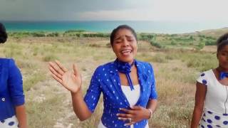 Video thumbnail of "Video - Jezi pi dous pase yo tout - Cartil J Charmant - Haitian Gospel Music adoration chretienne"