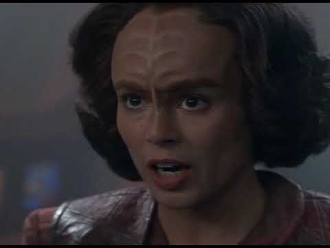 The Val Jean and Voyager Battle the Kazon Ships