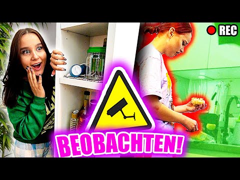 GEHEIMEN-RAUM BAUEN und Schwester beobachten!🤫🏡 (Verstecken in der Küche ) - Celina