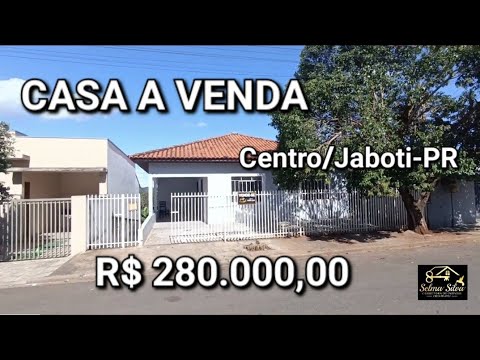 CASA A VENDA COM 3 QUARTOS E PORÃO COM TERRENO GRANDE NO CENTRO JABOTI PARANÁ R$ 280.000,00 