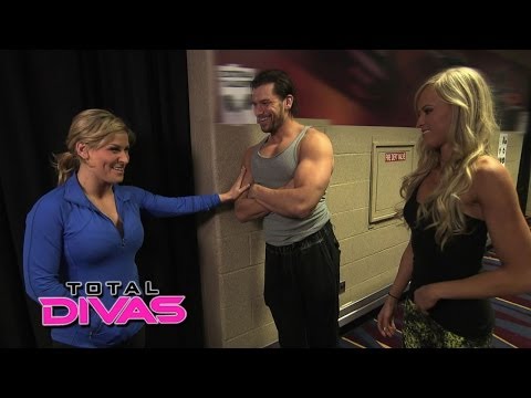 Natalya gets flirty with Fandango: Total Divas Bonus Clip, May 4, 2014