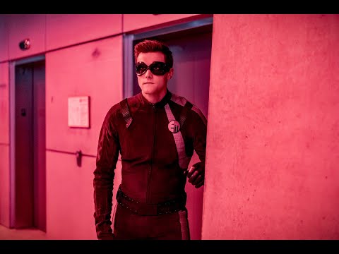 Elongated Man (The Flash S06-S07) scenes