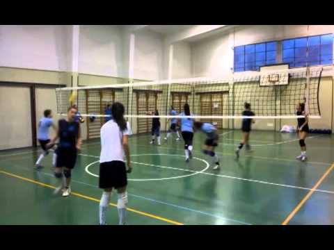 Volley allenamenti: il bagher laterale