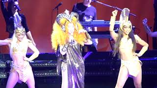 Cher - Woman&#39;s World/Strong Enough - Here We Go Again Tour - Chicago 02.08.19