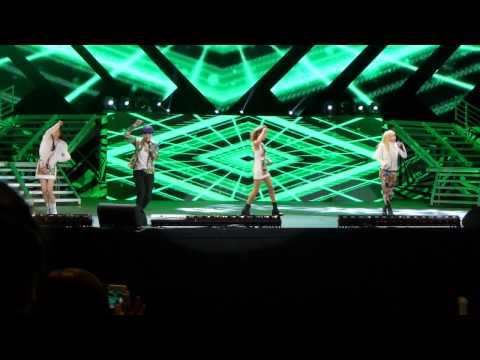 {HD] 2ne1  Can't Nobody 121110 SBS K-pop super concert LIVE in LA.