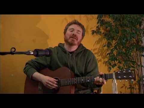 Bedroomdisco TV: Savoy Grand - "Day Too Long" & "The Doctor's Teeth" acoustic (28.02.10)