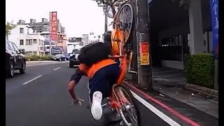 【車禍影片】是什麼原因造成了腳踏車前空翻？（2023.09.06 桃園市平鎮區金陵路二段