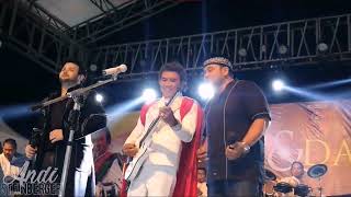 Download lagu SANTAI - RHOMA IRAMA Feat RIDHO RHOMA & FICKY RHOMA ( KONSER NADA DAN DAKWAH LOMBOK 09 10 2018 ) mp3