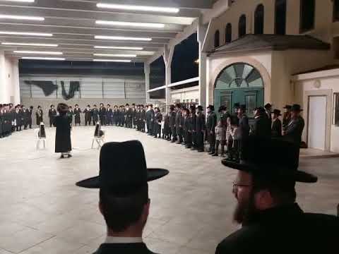 Premishlan Rebbe At The Kosel Motzei 9 Av 5782