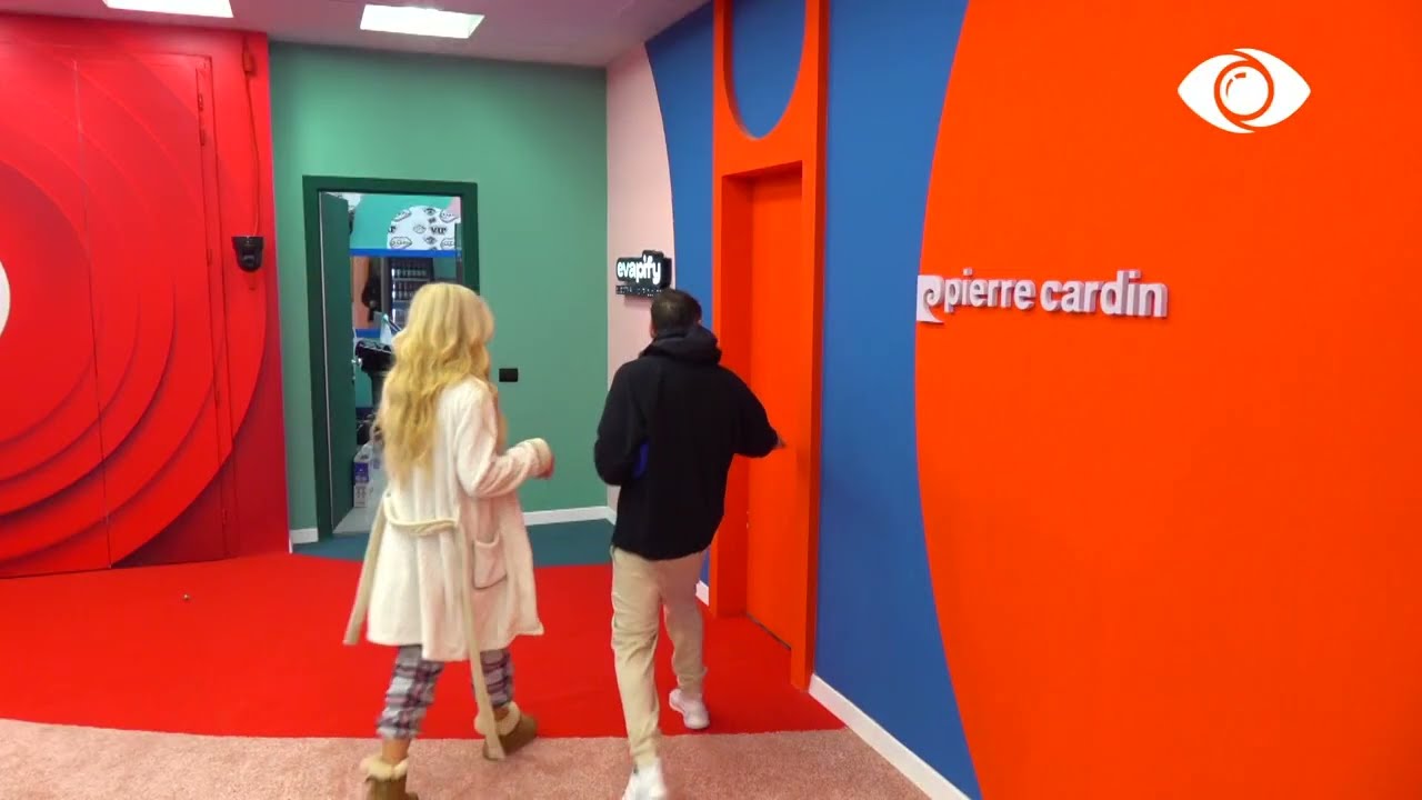 Radha e Dea Mishel dhe Bjordit për t'u kujdesur për beben