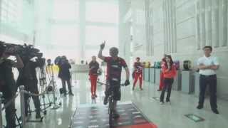 Scalare i 3.139 gradini del Taipei 101 in bici