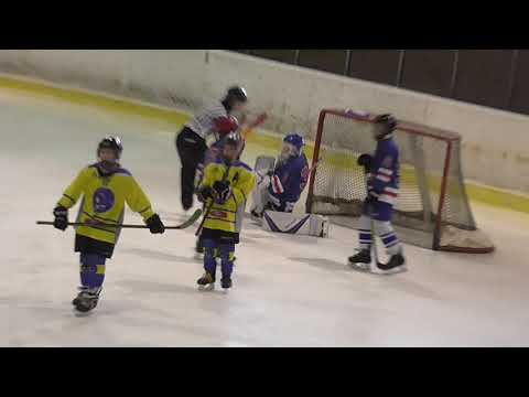 12.1.2019 ZS Benešov  HC Lev Benešov - HC Slovan Louny 5:1 (3:0 2:1 0:0) III.tř.