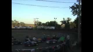 preview picture of video 'Outlaw lawnmower race Pukwana 6-16-2012'