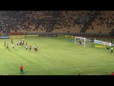 Elias perde pênalti em jogo decisivo pro Sampaio