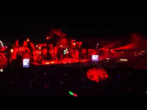 Tomorrowland: Steve Aoki - Yall Ready for This, Warp 1.9 vs Smack My Bitch Up