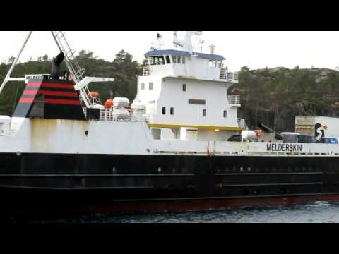 MF Melderskin i rute Leirvåg - Sløvåg.