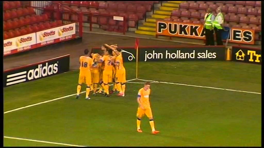 Alex Fisher in action. Sheffield United 2-1 Mansfi...