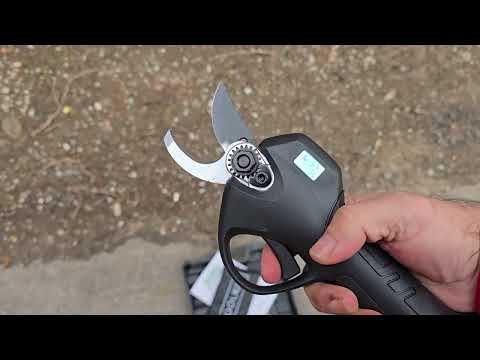 Ψαλίδι κλαδεματος 16.8v 2.6ah με 2 μπαταρίες βαλίτσα φορτιστή. 149.99 αντικαταβολή 212 2134303