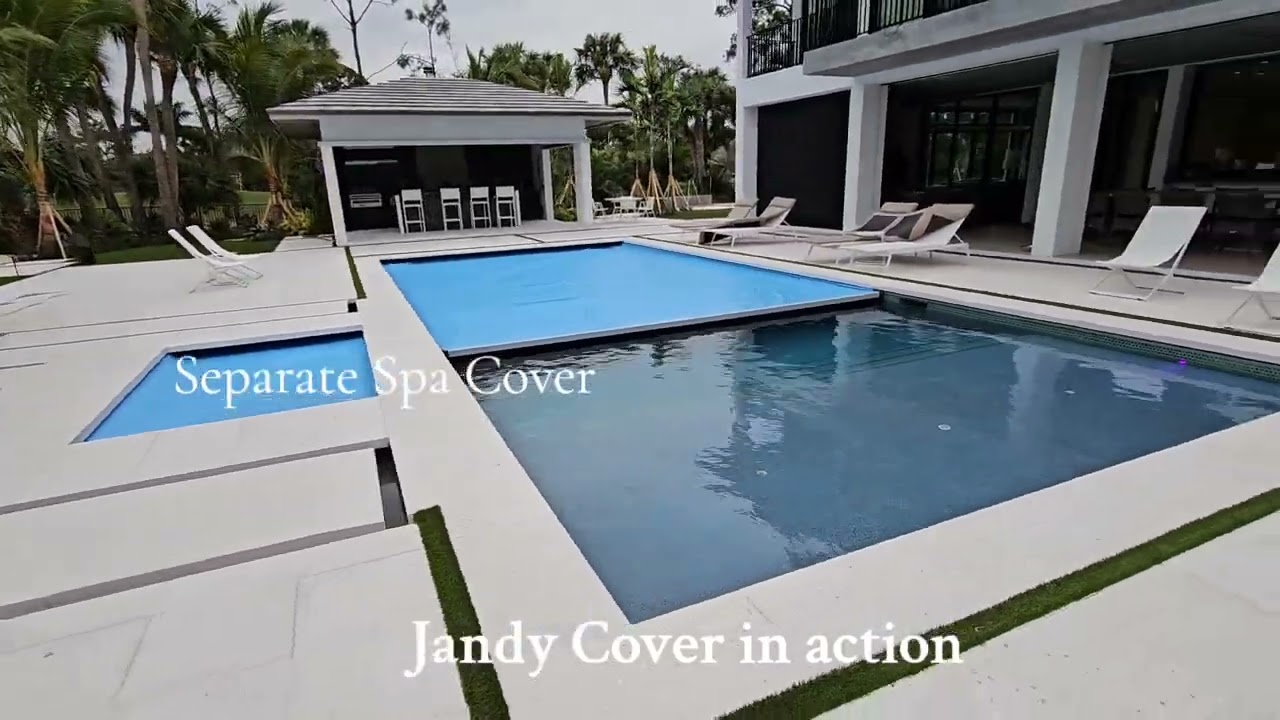 Jandy Cover in Action on this New Pool/Spa in Breakers West
