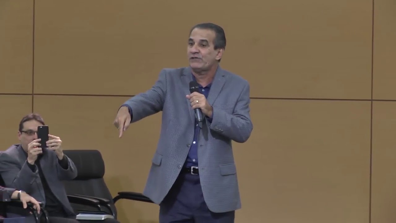 Pastor Silas Malafaia - Felicidade ou Sofrimento
