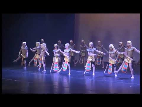 Lehakat Dorot Efrochim 2 - Me Avdut le Cherut - Show Dorot 2011