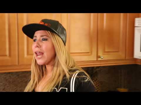 Tremendo problema se ha buscado el Chacal con la Srta Dayana.