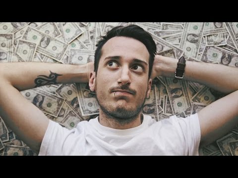Macchia scura su una faccia a uomini Il pigmentary nota su una faccia klotrimazol