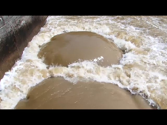 4 миллиарда рублей в воду