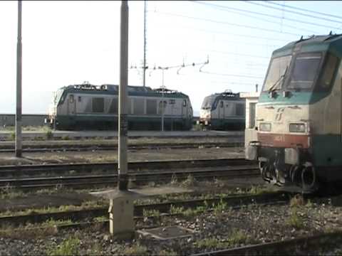 UN ASSAGGIO DELLA STAZIONE C. DI REGGIO CAL, DOVE SPICCANO 3 E402A!!!