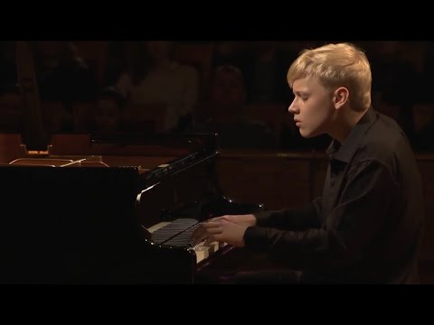 Tchaikovsky - The Seasons, Op.37a, October - Alexandеr Malofeev
