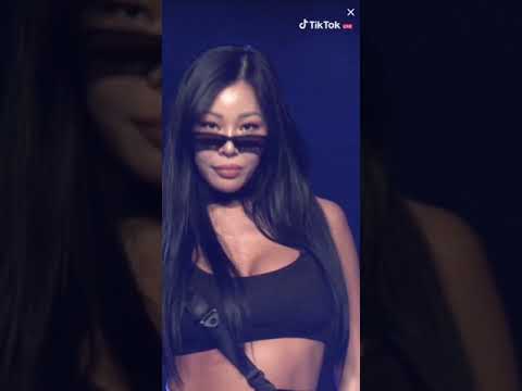 200527 JESSI on TIKTOK STAGE with HIPHOPPLAYA