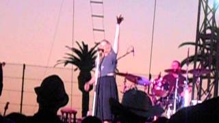 LeAnn Rimes performs Spitfire @ Ventura County Fair 8-8-15.