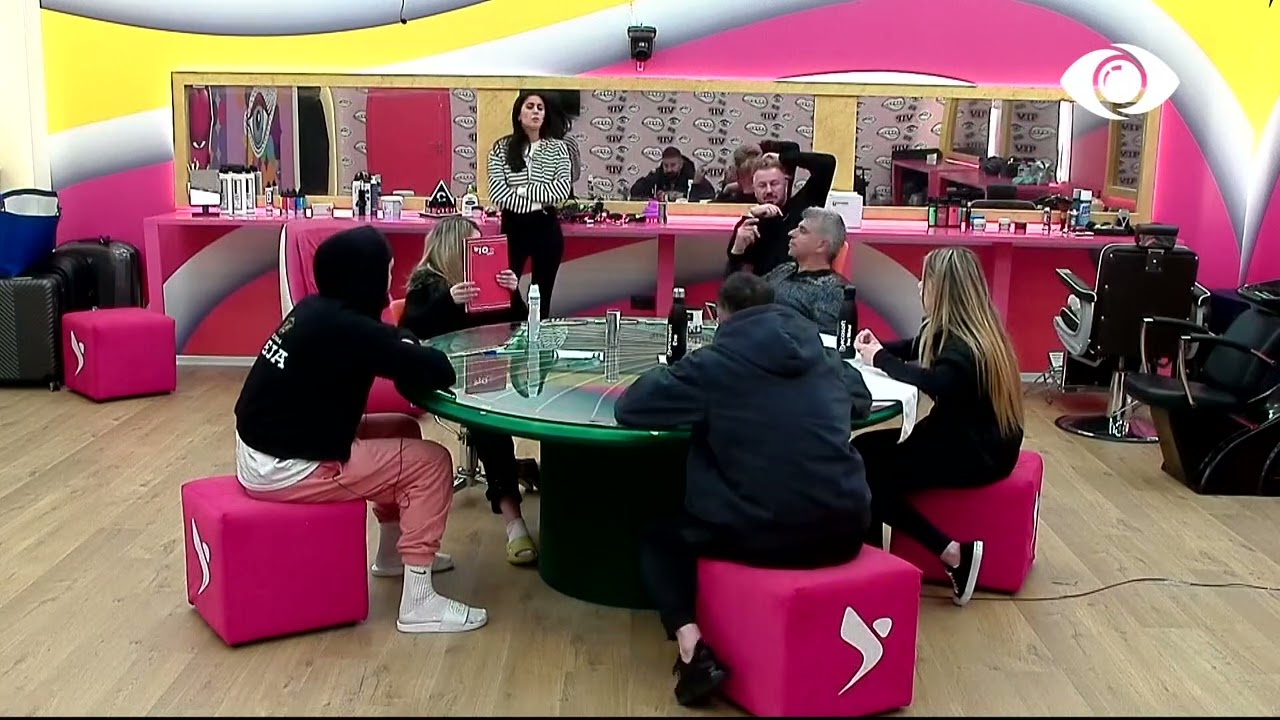 Banorët e rinj bëjnë prova për shfaqjen e 8 Marsit