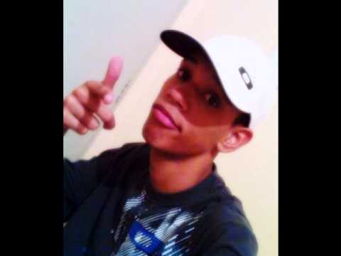 MC BONADO part MC JUNINHO JR E MC DEDE - TIRANDO UMA ONDA