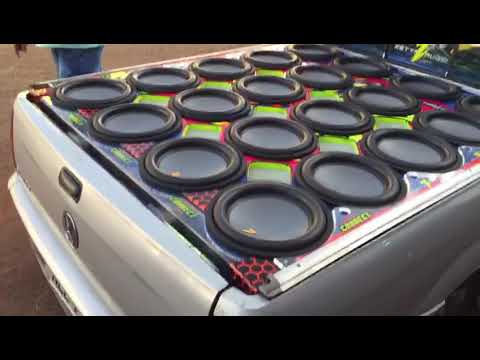 Saveiro tocando Electrohause 'Link, Park'