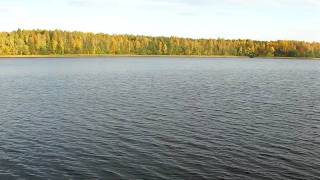 preview picture of video 'jezioro Narie jesień - Gulbity pomost'