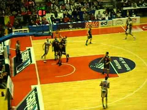 OBRADOIRO BLUSENS MONBUS CANASTA KENDALL CONTRA BILBAO BASKET 2012-2013