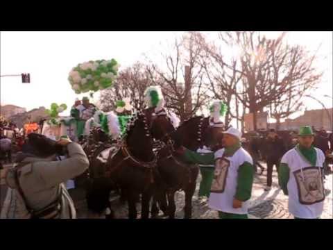 Carri da getto schierati - Carnevale Ivrea 2014