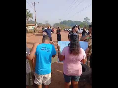 PROTESTO: MORADORES FECHAM QUILÔMETRO NOVE DA ESTRADA DE AUTAZES CONTRA OBRAS INACABADAS ⚠️