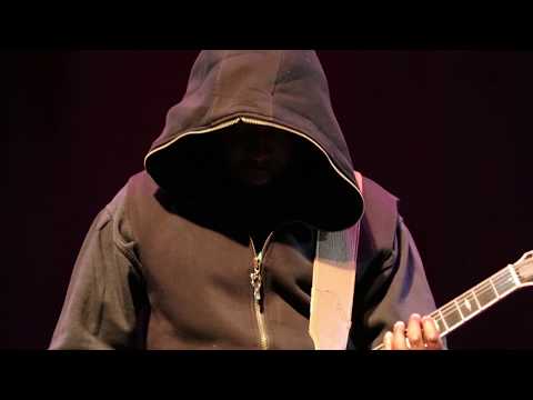 Wyclef Jean soundcheck: "No woman, no cry."