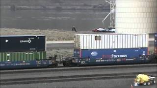 preview picture of video 'Union Pacific Intermodal-Biggs Junction, OR-March 23, 2012'