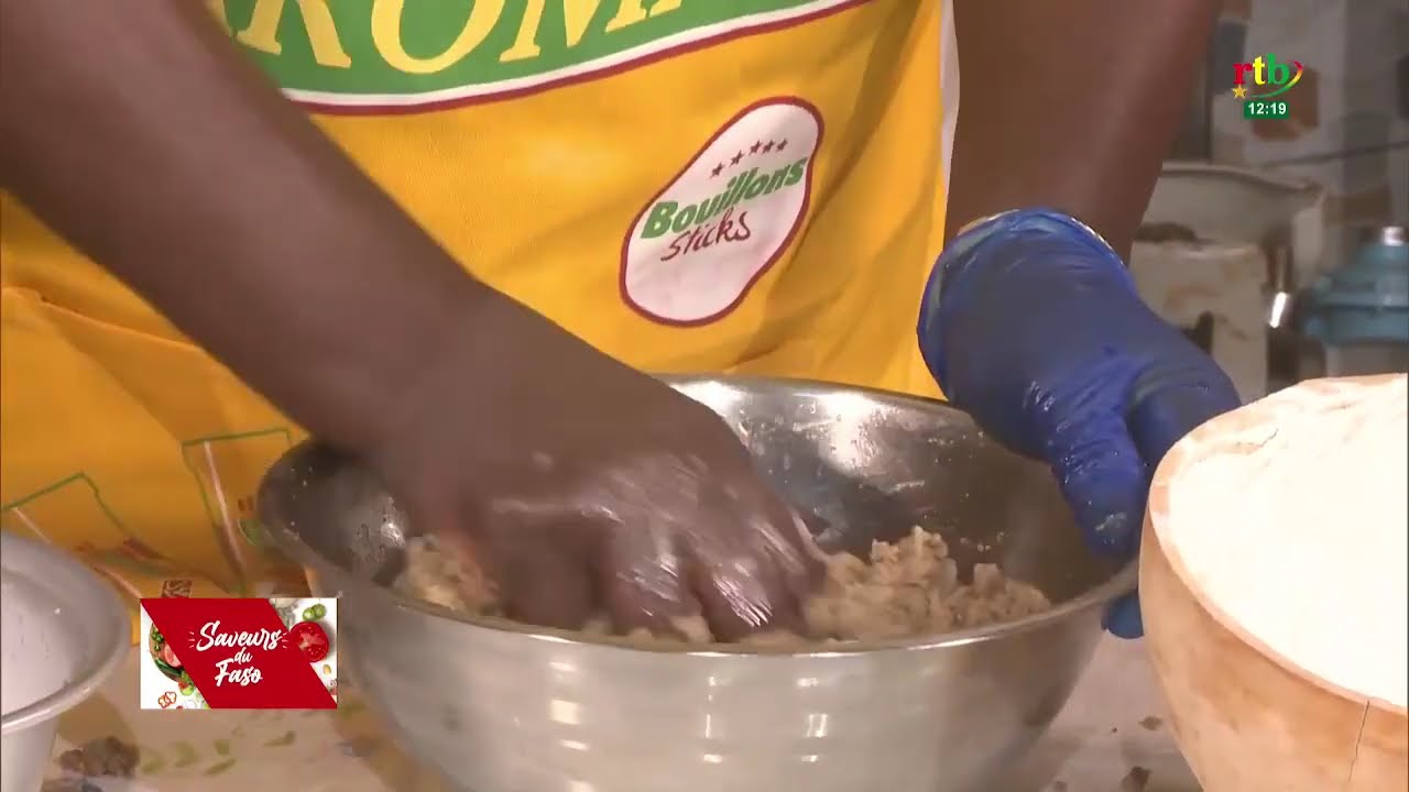 Saveurs de Faso : Le tô de maïs potassé accompagné de la sauce sésame