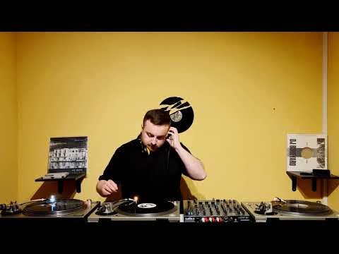 Plagueis pres. HN1  | A 3 decks vinyl techno mix