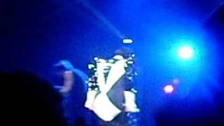 Gossip covering The Knife - Heartbeats - Lyon 10.12.10